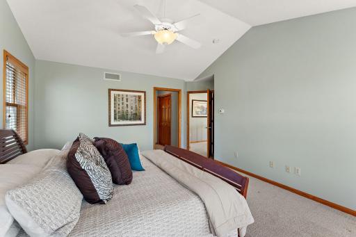 13724 Nevada Circle, Savage, MN 55378