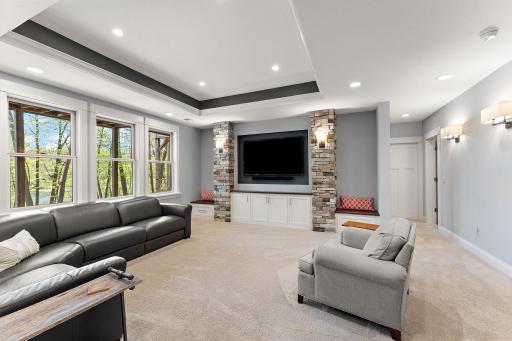 13724 Nevada Circle, Savage, MN 55378