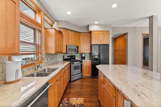 13724 Nevada Circle, Savage, MN 55378