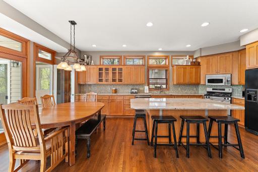 13724 Nevada Circle, Savage, MN 55378