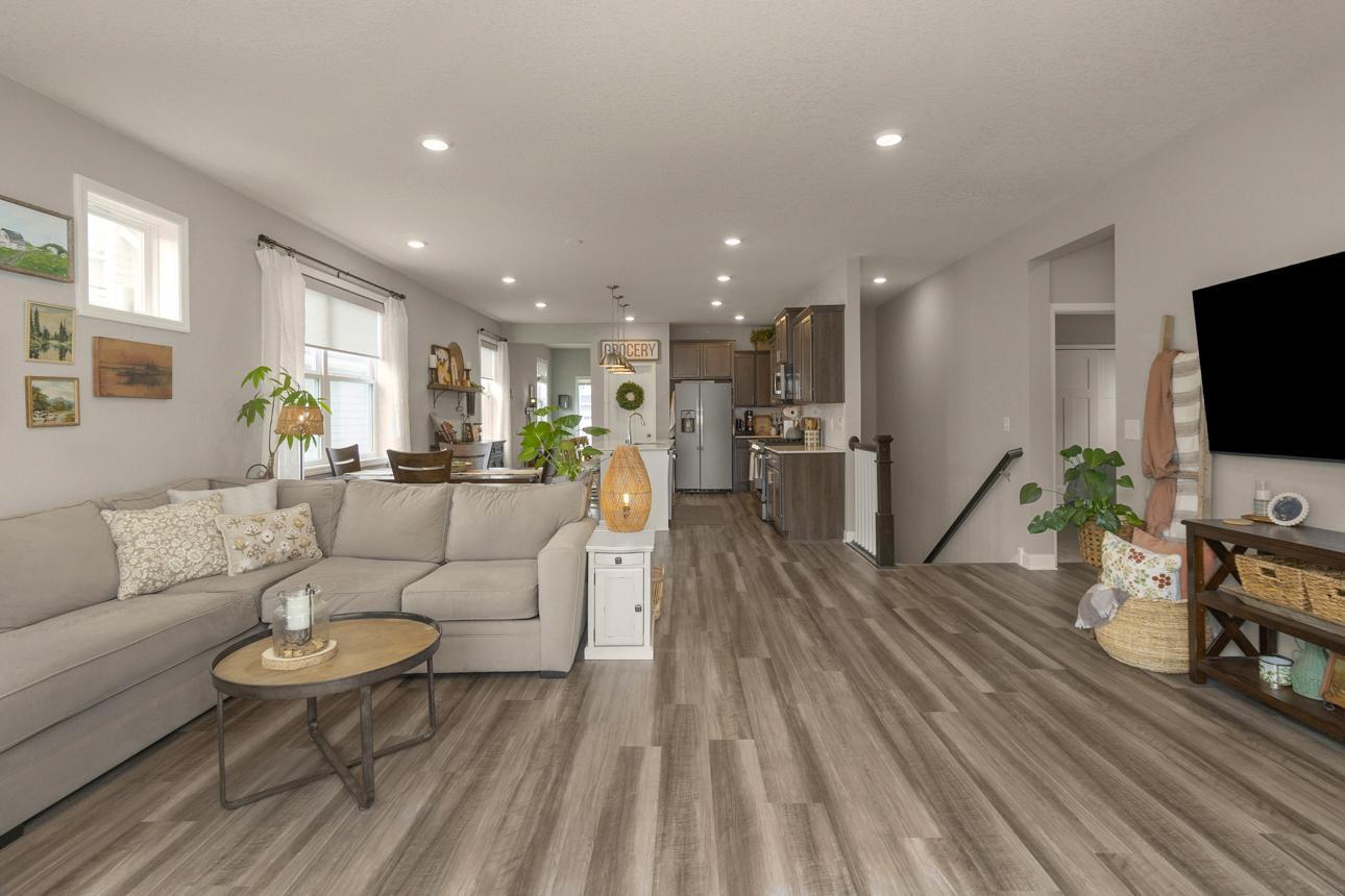 Consistent flooring throughout