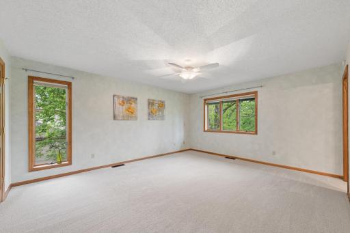 8655 Hunters Way, Saint Paul, MN 55124