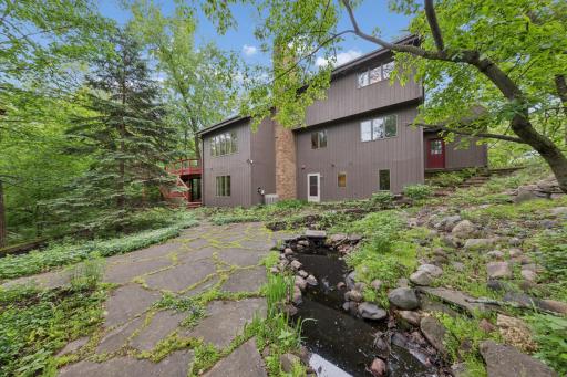 8655 Hunters Way, Saint Paul, MN 55124