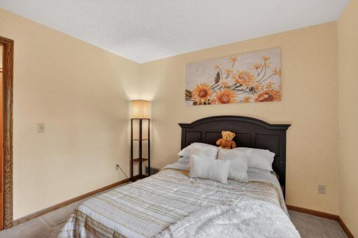 8655 Hunters Way, Saint Paul, MN 55124