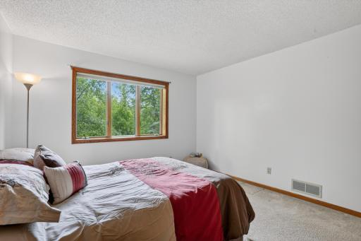 8655 Hunters Way, Saint Paul, MN 55124