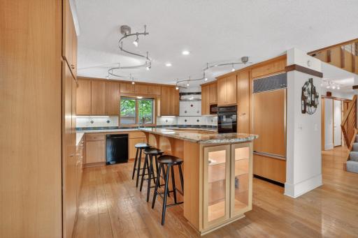 8655 Hunters Way, Saint Paul, MN 55124
