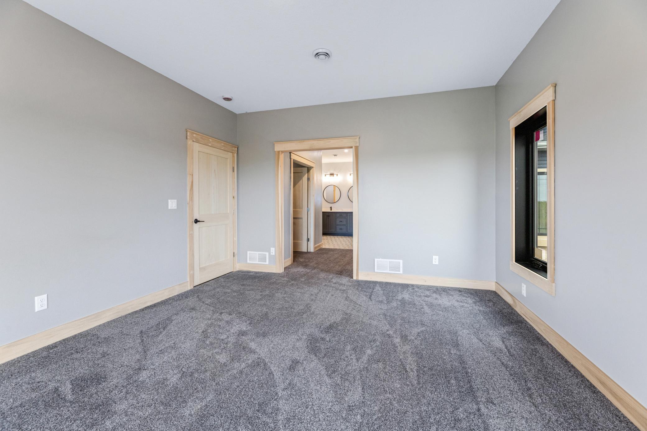 primary /2 walk in closets