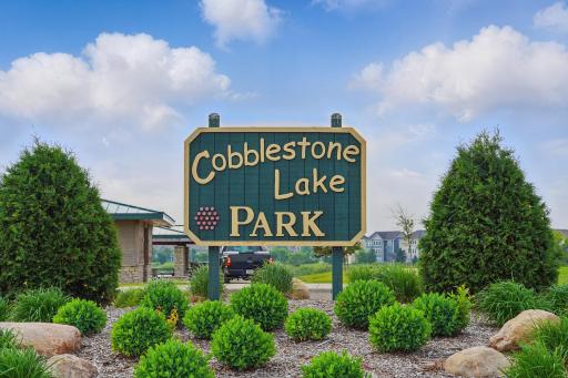Enjoy these nearby amenities and conveniences!