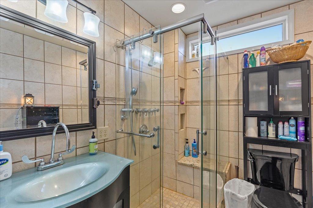 3/4 Bath