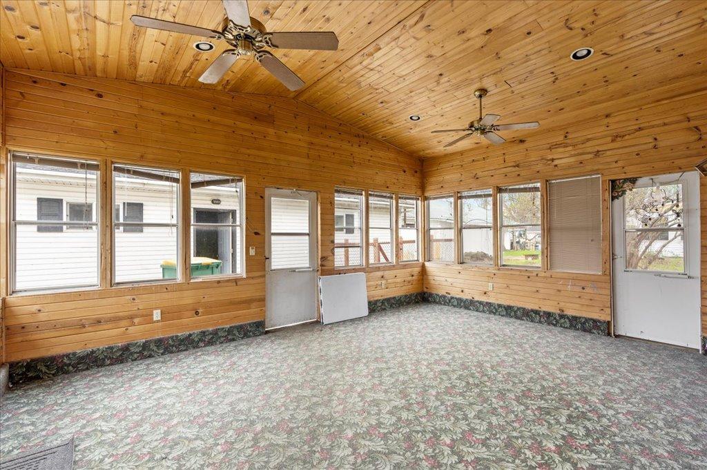 Three Season Sunroom