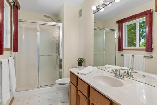 10957 Lexington Drive, Eden Prairie, MN 55344
