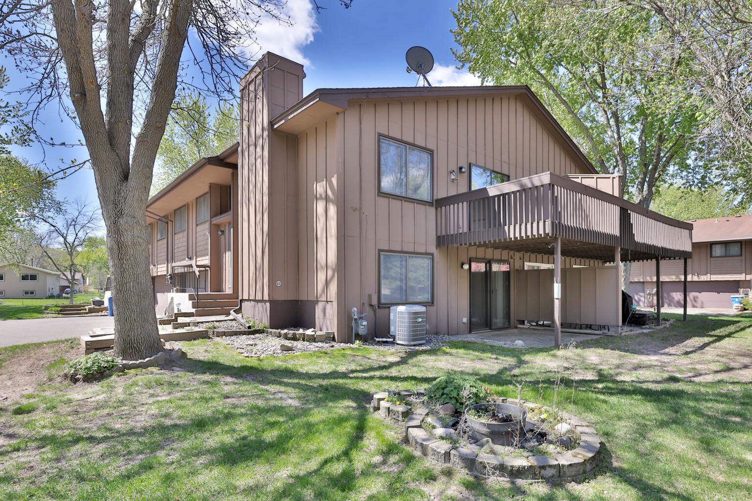 Large side yard