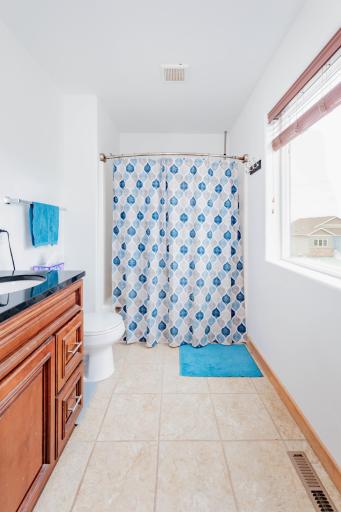 4290 Estate Drive S, Fargo, ND 58104