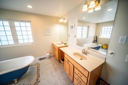 8229 10th Street SW, Byron, MN 55920