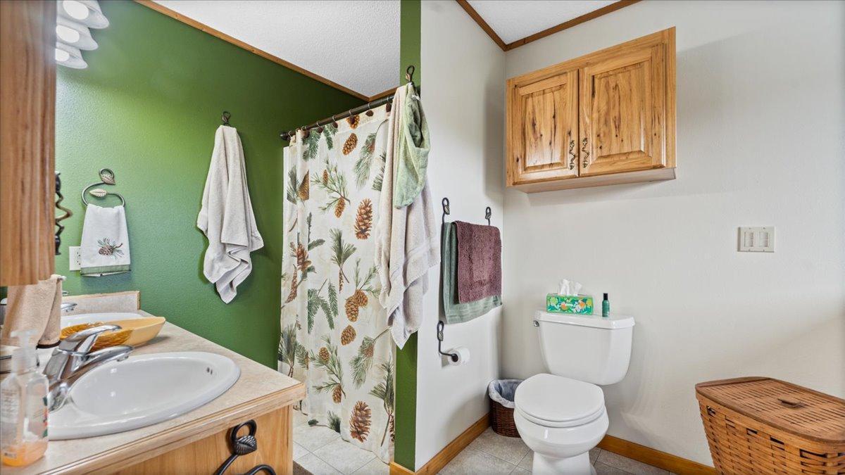 Ensuite bath