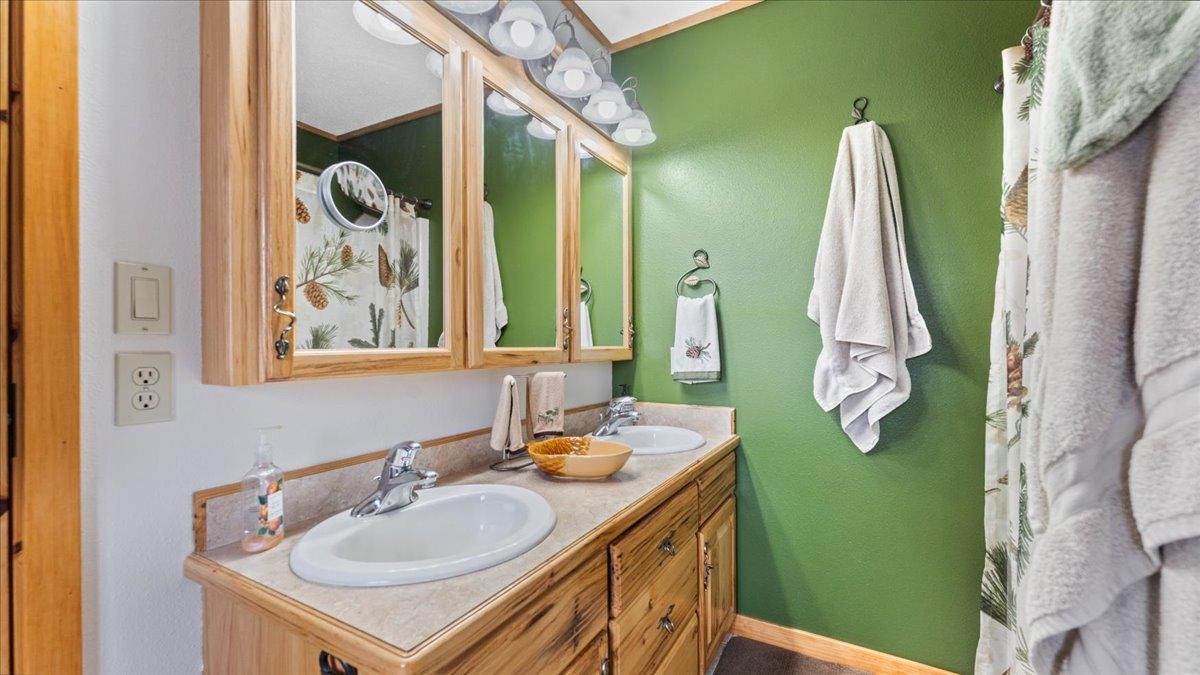 Ensuite bath