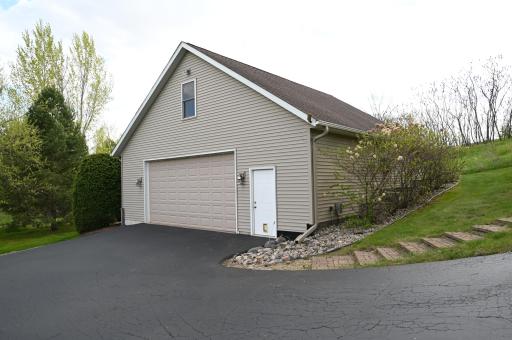 20247 Lake Ridge Drive, Prior Lake, MN 55372