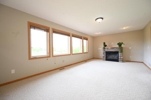 20247 Lake Ridge Drive, Prior Lake, MN 55372