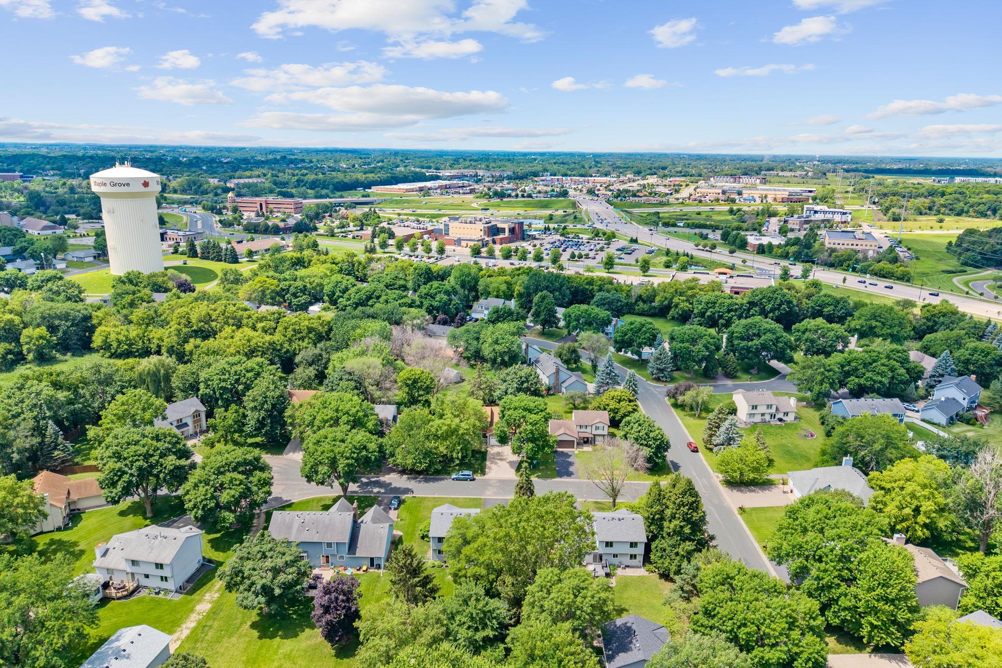 21-web-or-mls-9648 Quanitco Ln N-21.jpg