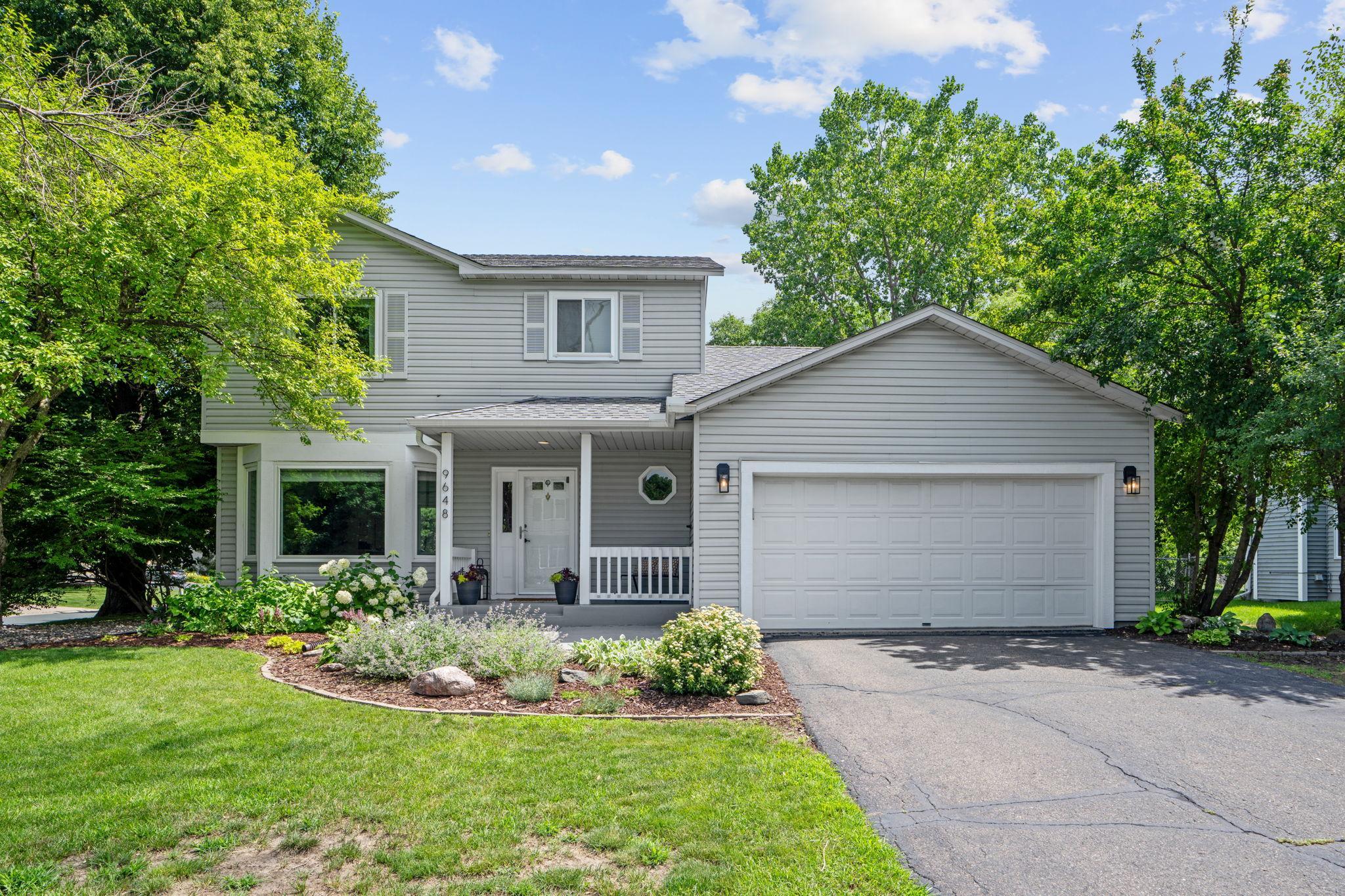 1-web-or-mls-9648 Quanitco Ln N-3.jpg