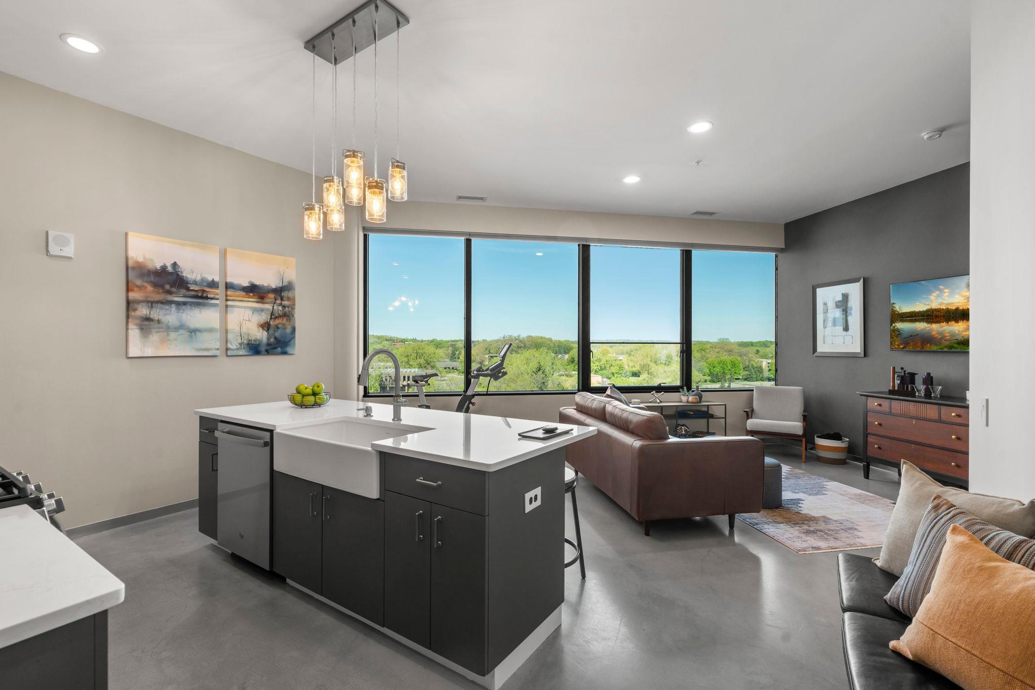 Welcome to 5601 Smetana Dr Unit 618!