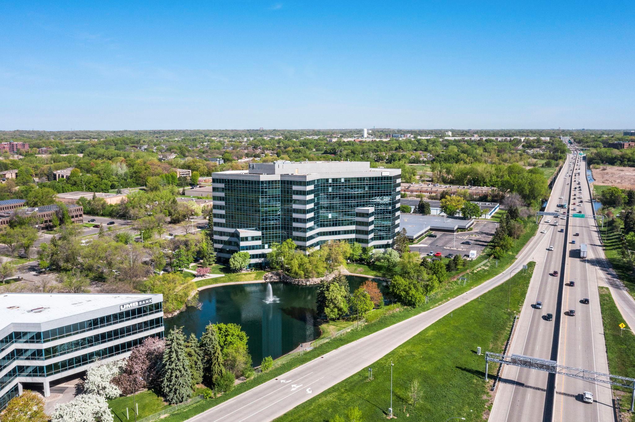 Easy access to Hwy 169/Crosstown/494/Hwy 7