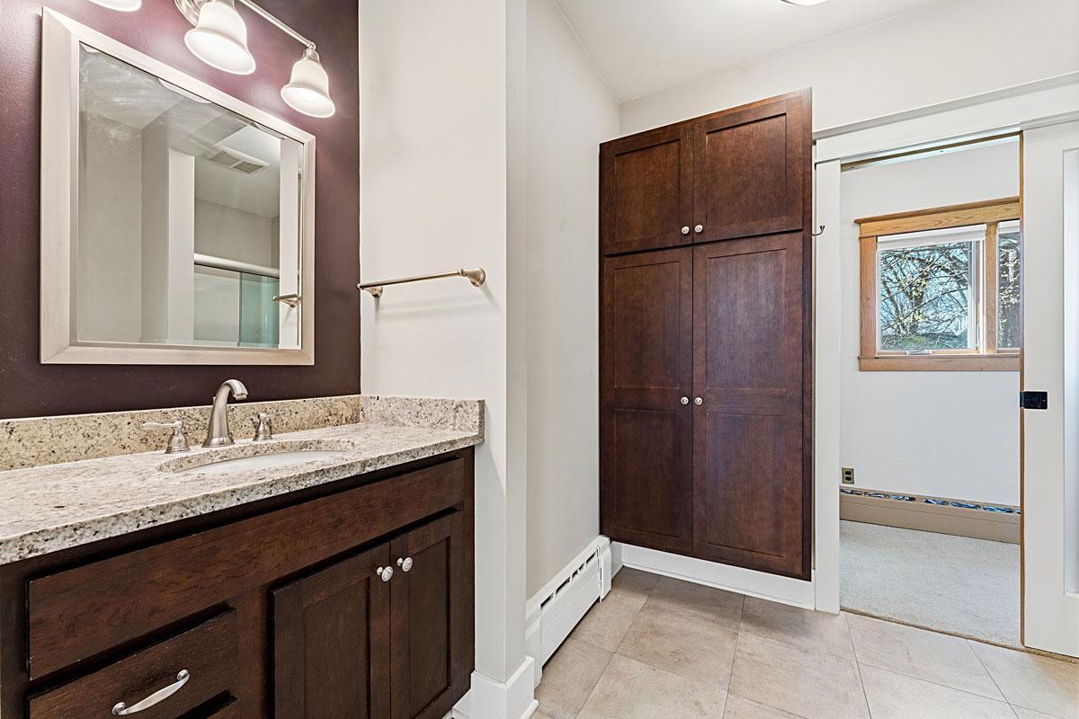 Main floor 3/4 bath.