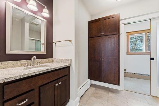 408 5th Street E, Northfield, MN 55057