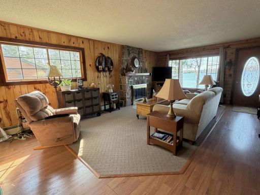 8883 Paradise Beach Road, Brainerd, MN 56401