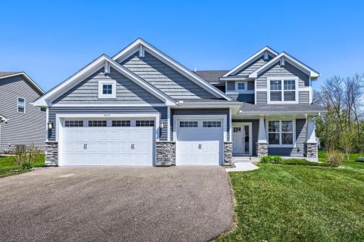5055 Greenwood Avenue - Web Quality - 010 - 02 Exterior Front.jpg