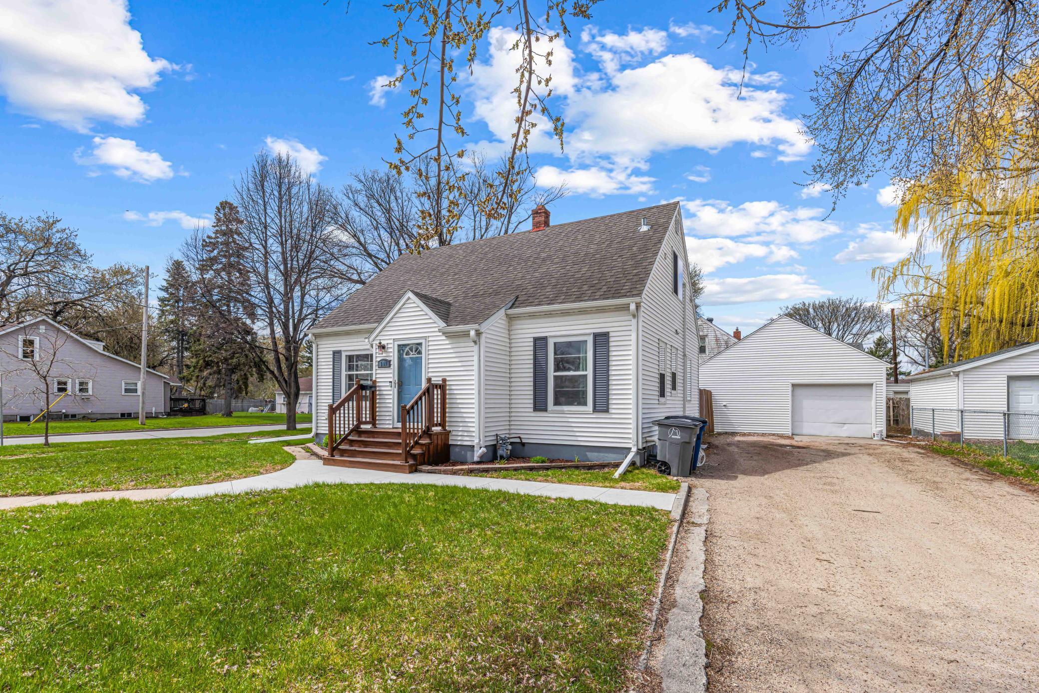 front with garage.jpg