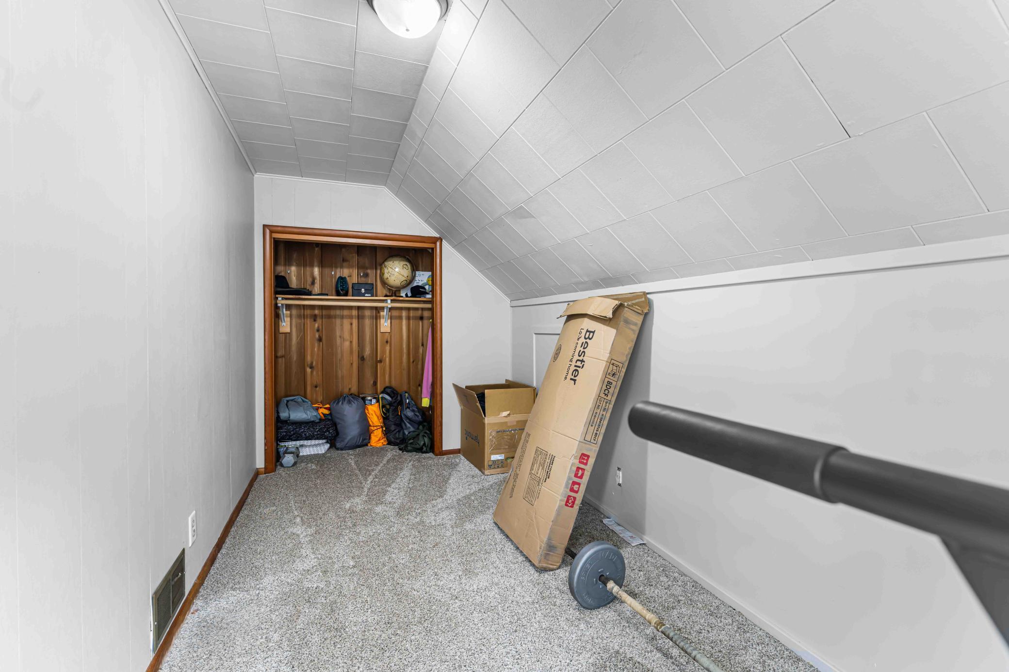 Bedroom 5.jpg