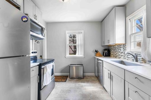 Kitchen 2.jpg