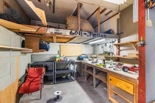 Garage Shop Area\.jpg
