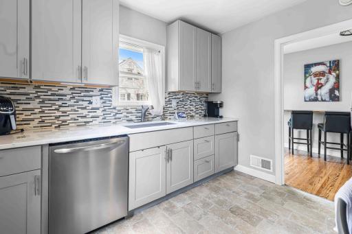 Kitchen backsplash.jpg