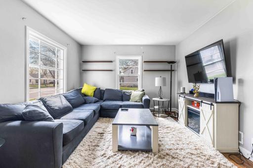 Livingroom 2.jpg