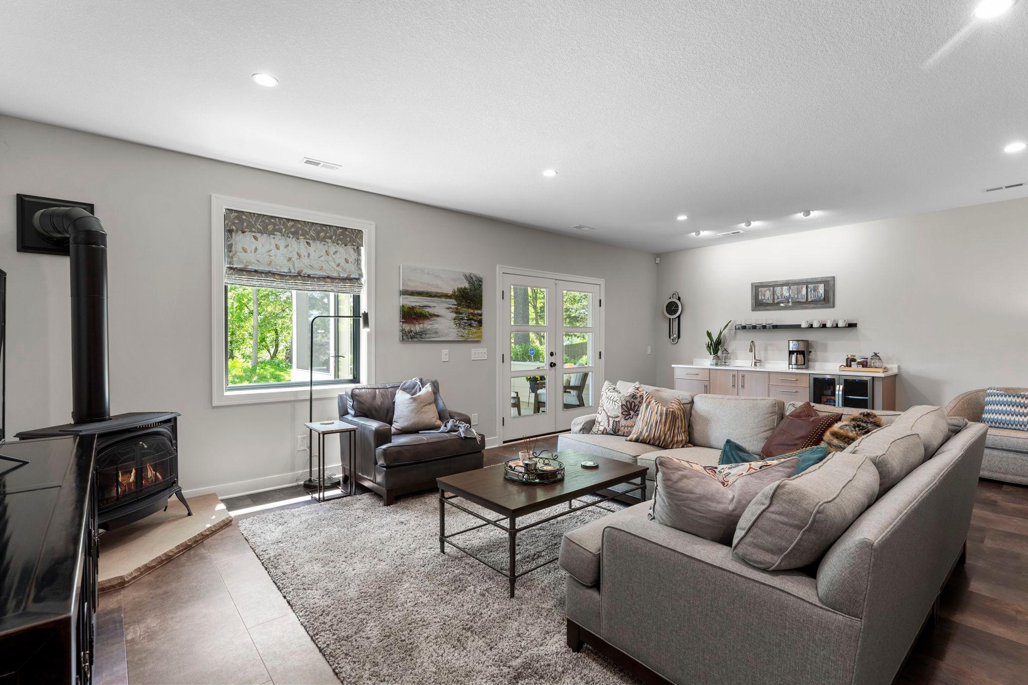 LL Family room walks out to screen porch