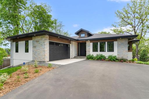 10821 Blossom Road, Eden Prairie, MN 55347
