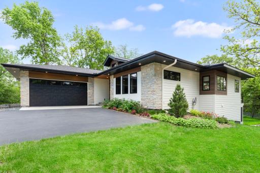 10821 Blossom Road, Eden Prairie, MN 55347