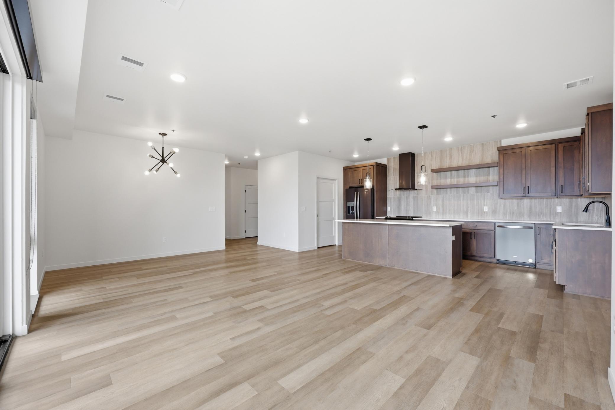 Living Room/Dining Area