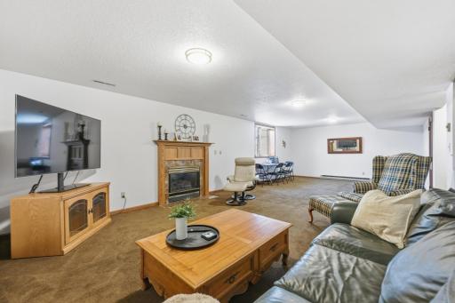 1619 38th Avenue S, Fargo, ND 58104