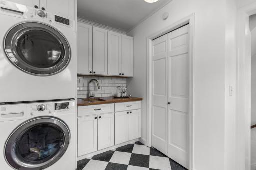 1633 Maryland Avenue S, Saint Louis Park, MN 55426