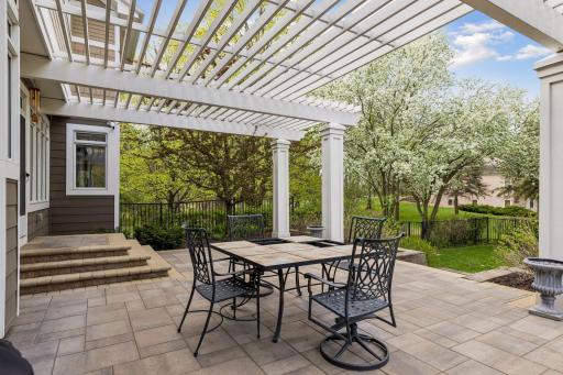 1 Foster Place, North Oaks, MN 55127