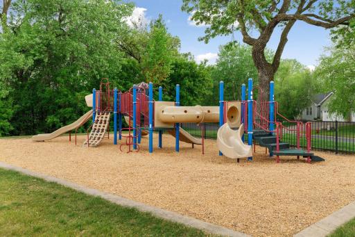 9408 Aladin Trail, Inver Grove Heights, MN 55077