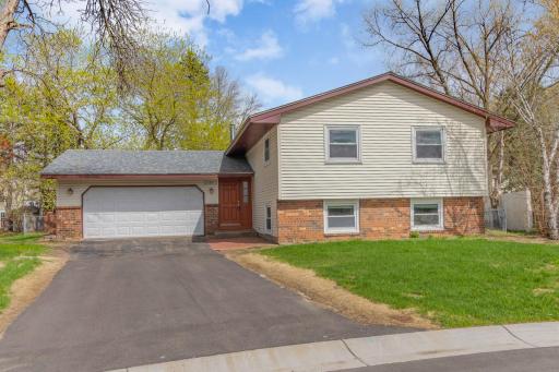 3 bedrooms, 2 baths home conveniently located with quick access to freeways and close to restaurants, shopping, and everyday amenities.