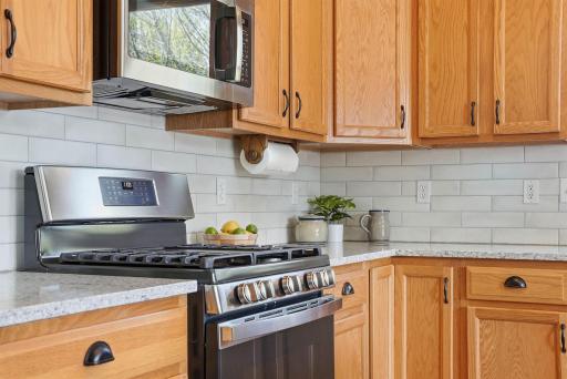 9936 Scott Avenue N, Minneapolis, MN 55443