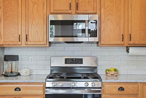 9936 Scott Avenue N, Minneapolis, MN 55443