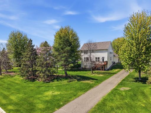Over 1.5 miles of walking trails throughout the neighborhood.