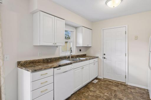 8700 Ironwood Avenue S, Cottage Grove, MN 55016
