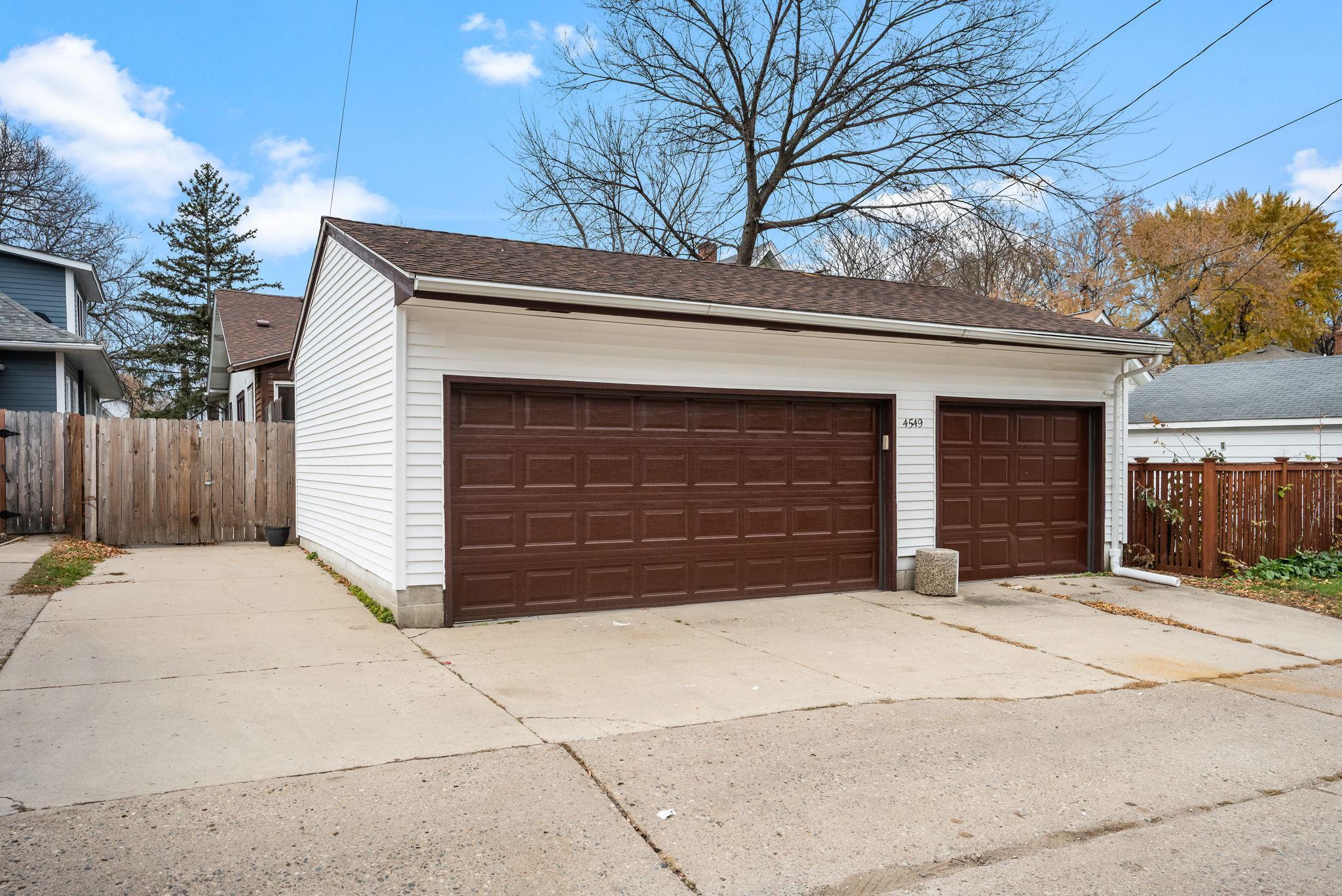 3 car garage